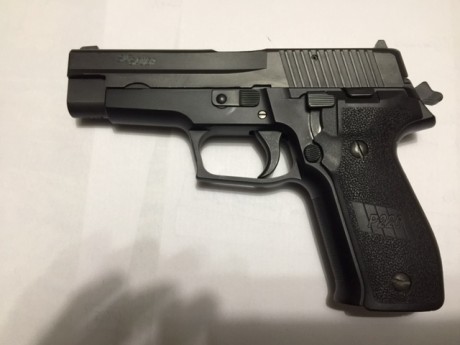 Buenas noches,

Pongo en venta mi sig sauer p226 con un kit del 22 Lr incluido en el precio.
La entrego 11
