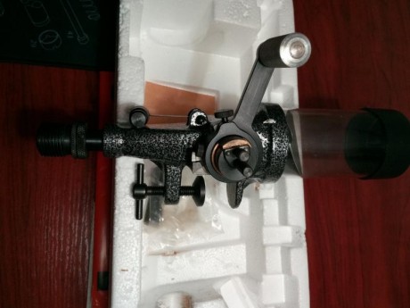 VENDIDO!!! Dosificador lyman nº55. Lleva dos micrómetros independientes: uno de pistola y otro para fusil.
Prácticamente 02