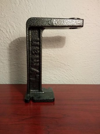 VENDIDO!!! Dosificador lyman nº55. Lleva dos micrómetros independientes: uno de pistola y otro para fusil.
Prácticamente 20