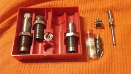 Vendo dies del 7x57 de la marca lee además de recortador de vainas para taladro electico y un deburring 01