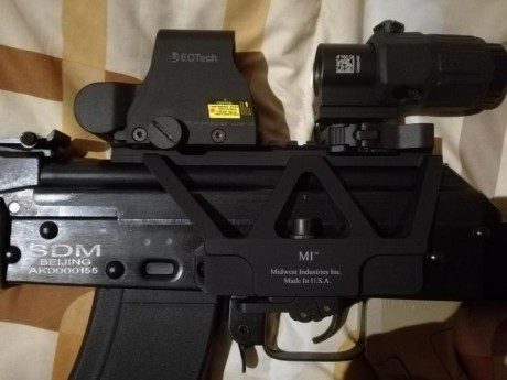 Vendo ak 47 calibre 7,62x39 sdm (17 disparos reales) probado sin mas.
Visor eotech xps3-0 nv
Magnificador 01