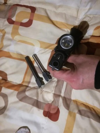 Vendo laser con linterna tactico streamlight tlr2 para pistola o rifle. Con pulsador. Laser regulable. 00