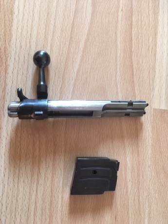 Hola a todos.
Pongo a la venta una carabina de cerrojo marca Norinco jw 25, calibre 22. 
Comprada en 2011, 02