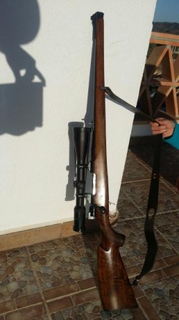 Vendo rifle de caja larga y cerrojo, marca Breno en calibre 30 06 con monturas de palometa y visor Khales 02