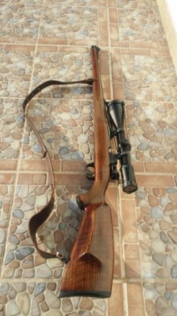 Vendo rifle de caja larga y cerrojo, marca Breno en calibre 30 06 con monturas de palometa y visor Khales 01
