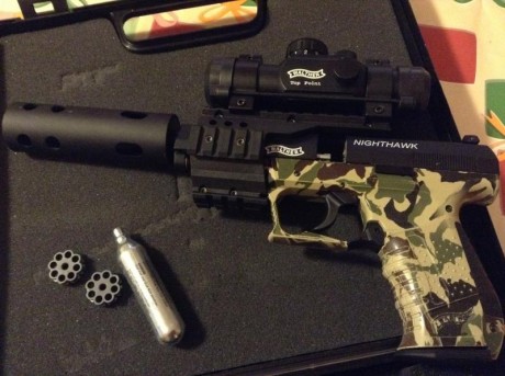 Disponible pistola WALTHER mod Nighthawk de CO2 en estado impecable.
Pistola semiautomática de aire comprimido 01