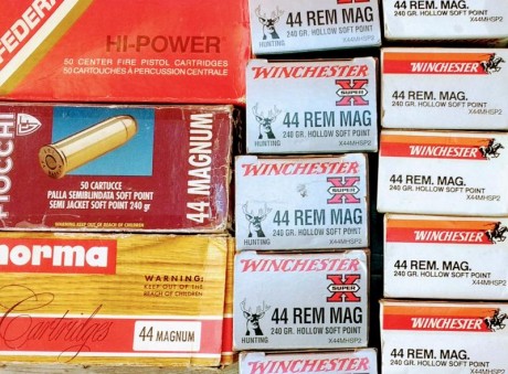 Vendo vainas 44 Magnum, de varias marcas, con un solo disparo, limpias, recalibradas y desempistonadas, 00