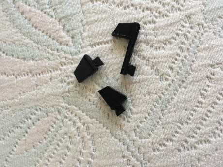 Cachas para 1911 se pueden hacer con diferentes colores y logos 
  Aclaro de momento tememos unos cuantos 170