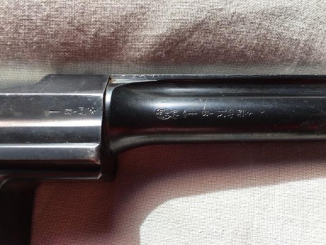 Buenas compañeros.
Se vende esta pistola histórica que fue reglamentaria en el ejercito español apartir 02