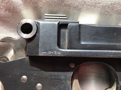 Buenas compañeros.
Se vende esta pistola histórica que fue reglamentaria en el ejercito español apartir 12