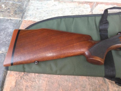 Hola.
Vendo rifle de cerrojo SAKO AV, calibre 7mm Remington Magnum.
Con anillas de 30mm OPTILOCK SAKO, 00