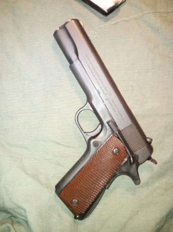 Vendo esta pistola Colt 45 modelo 1911 A 1.
Por lo que averigüe por el numero de serie es del año 1943. 02