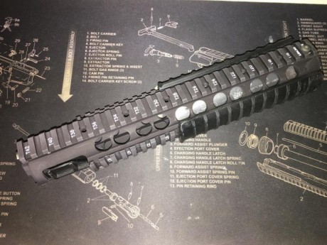 Vendo Rail Knights Armament para AR longitud Rifle M5 RAS

Original usado, está en muy buen estado. Incluye 02