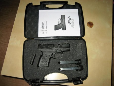 Hola. Un amigo vende este arma con solo 70 disparos realizados. Tiene un cargador extra de 8 disparos, 11