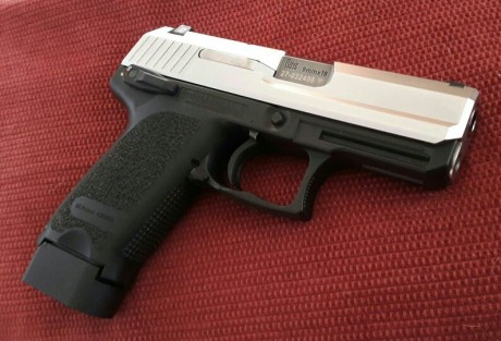 VENDO TAPAS DE CARGADOR +3 CARTUCHOS PARA:
- GLOCK 17, 19, 25, 34 
- GLOCK 26 (ADAPTADA)
- HK USP COMPACT 01