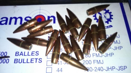 A solicitud de un amigo pongo a la venta novecientas y pico puntas IMI FMJ  de 150 grains en cal.308.
20 01