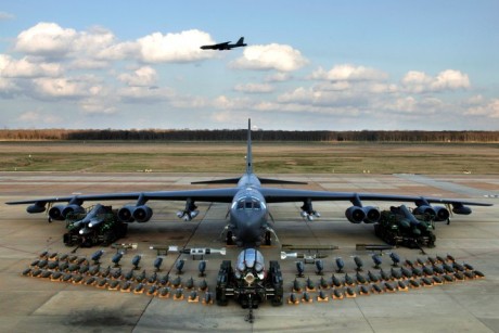 Pues eso, en este hilo pretendo deleitaros como amantes de los aviones de combate que sois muchos, con 100