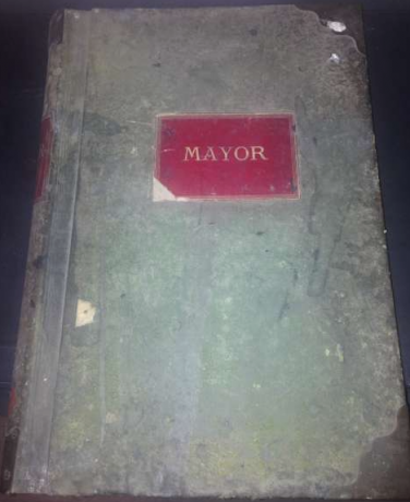 Ofrezco el cambio de un libro mayor GONTHIER-DREYFUS de "Sombrerería Emilio Ouradou" sita en 12
