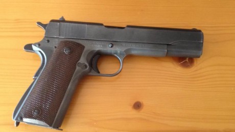 Vendo esta pistola Colt 45 modelo 1911 A 1.
Por lo que averigüe por el numero de serie es del año 1943. 160