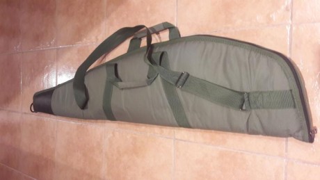 Vendo carabina  CZ 513 Farmer  del calibre  .22 LR .
Sólamente estrenada, está impoluta, excepto un arañazo 70