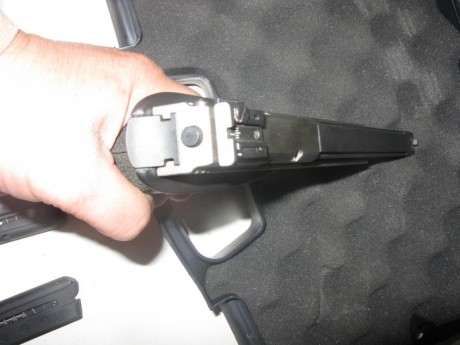 Buenas tardes, vendo la pistola de referencia que pertenece a mi hijo, que estudia fuera y los pocos tiros 00