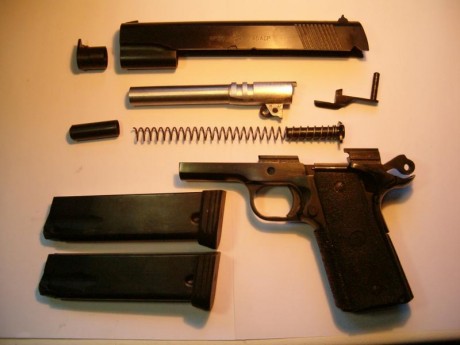 Vendo mi Norinco 1911 NP30 del cal. 45 ACP como NUEVA.
Impecable.
Solo se le han hecho 125 disparos de 00