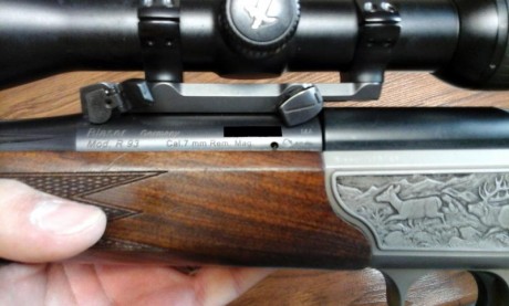 Por petición expresa de un amigo pongo su rifle a la venta bajo el siguiente anuncio:

Rifle: Blaser R93 11