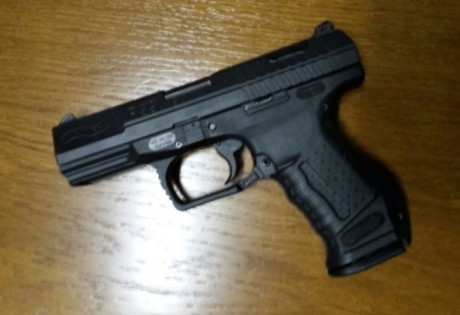 Vendo Walther P99.
calibre 9mmpb. 
Estado impecable. Apenas ha sido usada.
Con maletin de transporte incluido.
Precio:300€
Tlf 01