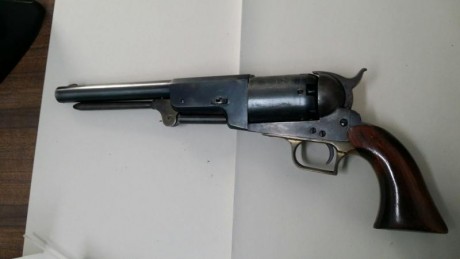 Hola vendo revolver avancarga Colt Walker calibre 44 de la casa San Marco en perfecto estado de uso. Flamante 41