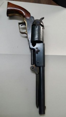 Hola vendo revolver avancarga Colt Walker calibre 44 de la casa San Marco en perfecto estado de uso. Flamante 40