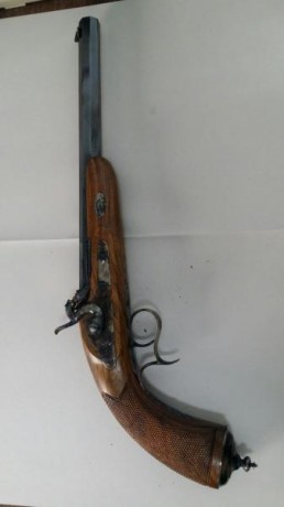 Se vende pistola Galand A. Paris de la casa Arsa con no más de 30 disparos. Precio  500 euros, envío incluido 01