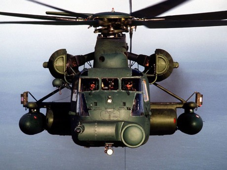 Pues eso, en este hilo pretendo deleitaros como amantes de los aviones de combate que sois muchos, con 111