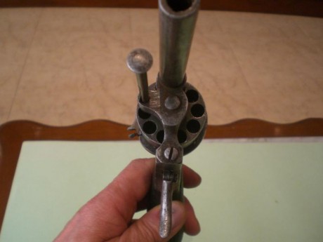 Vendo revólver sistema Lefaucheux de calibre 7 mm, inscrito en el libro de coleccionista, de 10 recámaras. 00