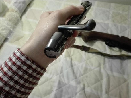 Hola compañeros

Necesito ayuda... Resulta q he comprado un rifle de cerrojo marca Voere, modelo 2165, 01