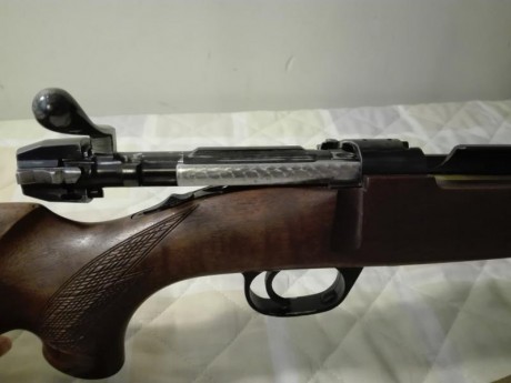 Hola compañeros

Necesito ayuda... Resulta q he comprado un rifle de cerrojo marca Voere, modelo 2165, 00