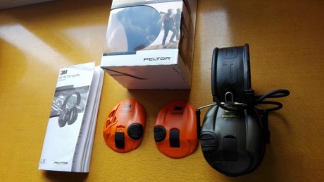Hola a todos..
Vendo estos cascos por no acostumbrarme a ellos.Comprados en Armeria en Octubre-16.
Funcionando 02