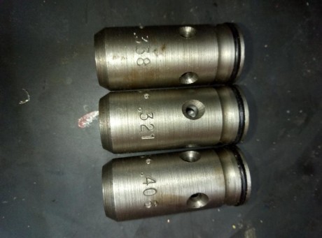  - Buenas noches, vendo recalibradora/engrasadora LYMAN 450 (Es la misma que la actual 4500 pero con un 02