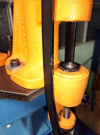  - Buenas noches, vendo recalibradora/engrasadora LYMAN 450 (Es la misma que la actual 4500 pero con un 31