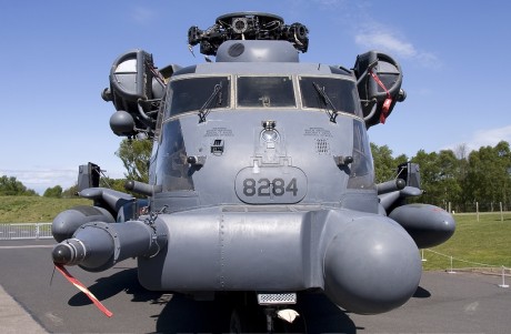 Pues eso, en este hilo pretendo deleitaros como amantes de los aviones de combate que sois muchos, con 140