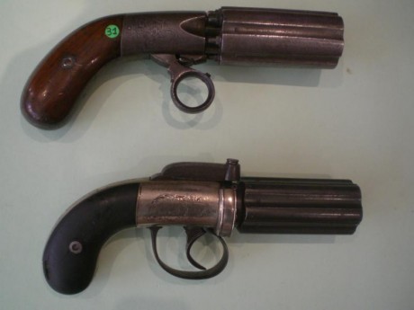 Vendo dos pepperbox ingleses, ambos de 6 cañones y calibre 10 mm, inscritos en el libro de coleccionista. 02