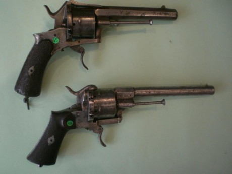 Vendo dos revólveres sistema Lefaucheux fabricados en Eibar, uno por Elola y el otro por Juaristi, ambos 02