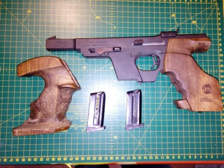 Vendo arma corta walter Gsp 22lr tiro olímpico, por cese de actividad, agrupa perfecto, es el modelo ligero 01