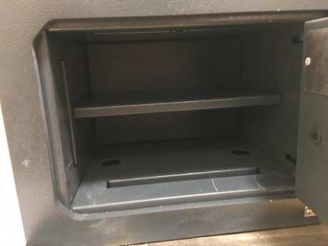 Vendo Armero Homologado Grado III ARFE, serie 7701,con los documentos necesarios para presentar en intervención 11