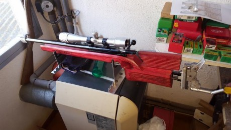 Bueno a ver ....

Se vende este rifle Anschutz 1742 222 rem custom posiblemente unico en España. 

Se 02