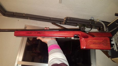 Bueno a ver ....

Se vende este rifle Anschutz 1742 222 rem custom posiblemente unico en España. 

Se 01