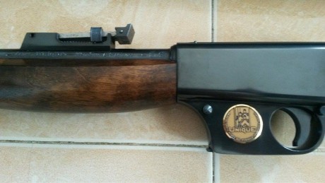 Vendo carabina Unique cal .22lr. Excelente estado. Pocos disparos. Funda transporte. Está en Palma de 00