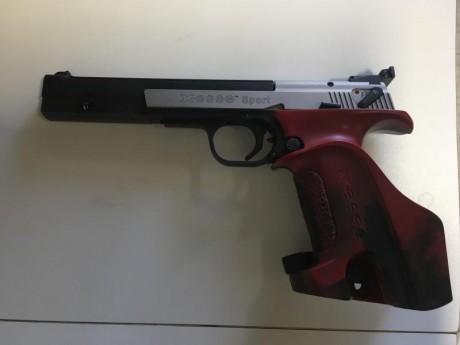 Buenas tardes compañeros, pongo en venta mi hamerli x esse sport, la cual ya ha cumplido su función de 01