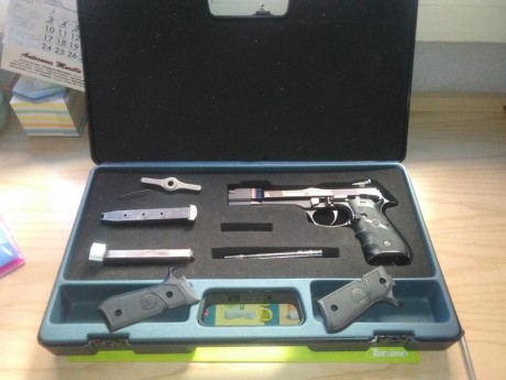 Hola.
Quitándome lo que no empleo,pongo esta otra arma en venta.
Se trata del modelo Combat de Beretta.Podeis 01