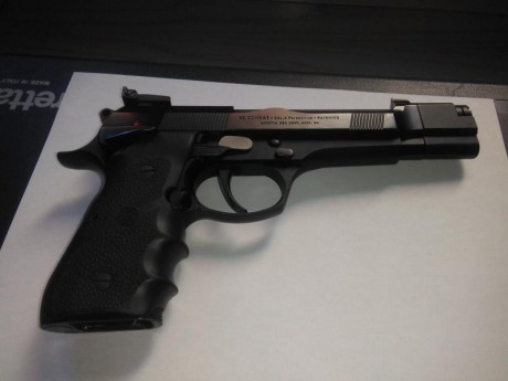 Hola.
Quitándome lo que no empleo,pongo esta otra arma en venta.
Se trata del modelo Combat de Beretta.Podeis 11
