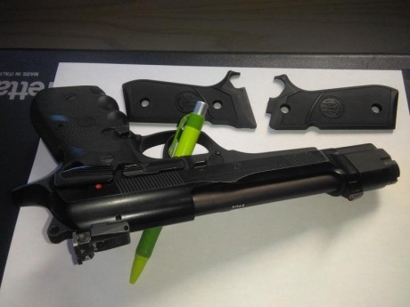 Hola.
Quitándome lo que no empleo,pongo esta otra arma en venta.
Se trata del modelo Combat de Beretta.Podeis 10